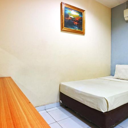 Sabrina Guest House Jakarta Exterior foto