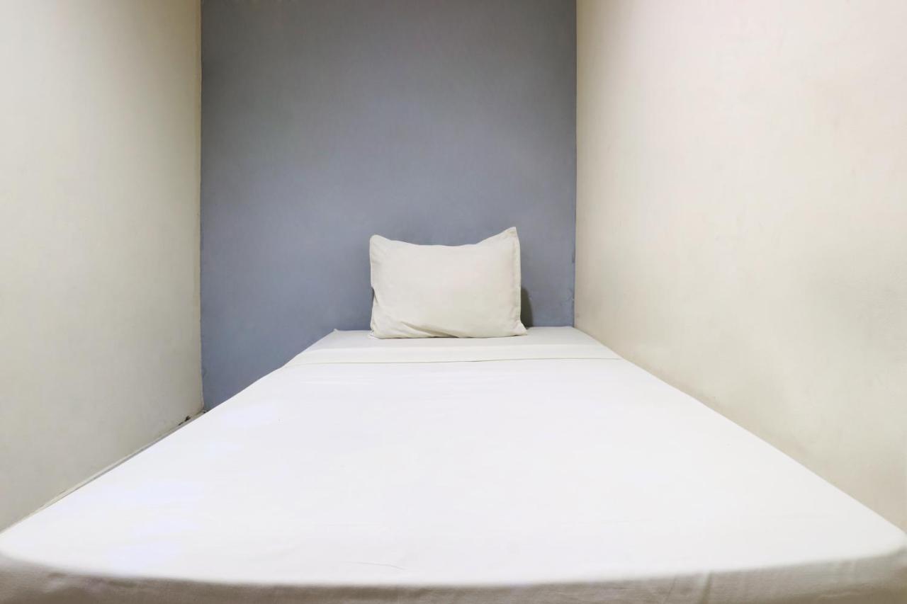 Sabrina Guest House Jakarta Exterior foto