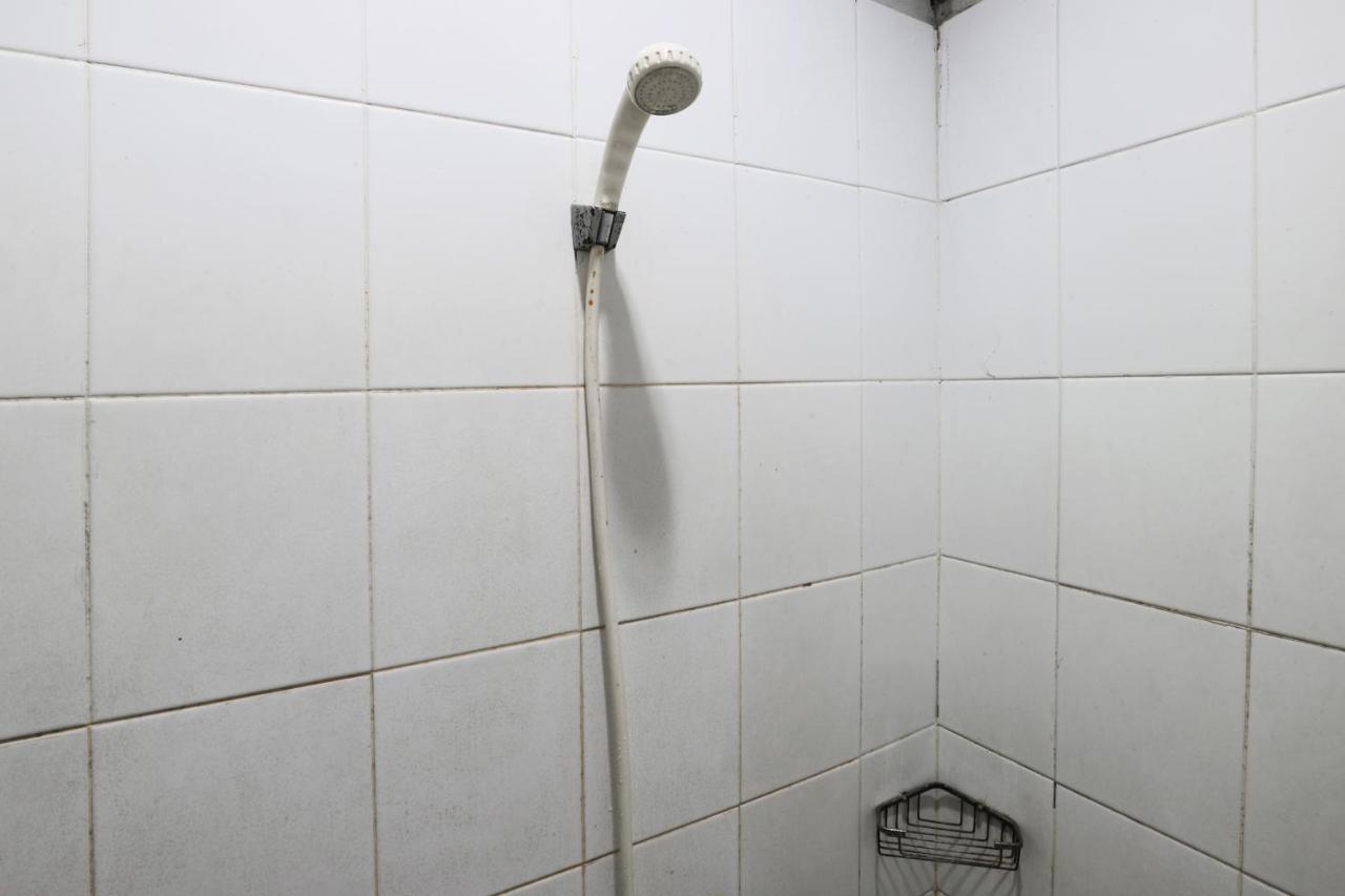 Sabrina Guest House Jakarta Exterior foto