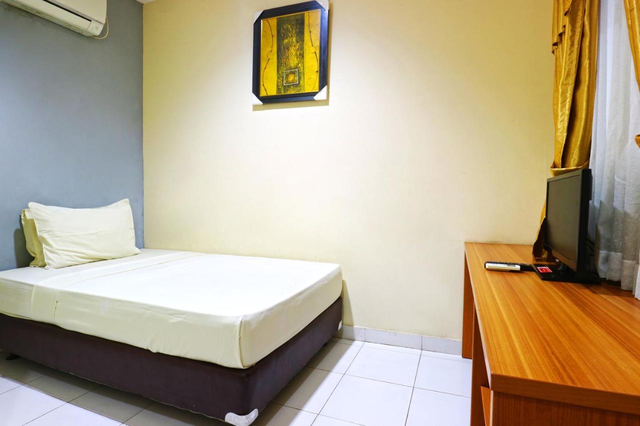 Sabrina Guest House Jakarta Exterior foto